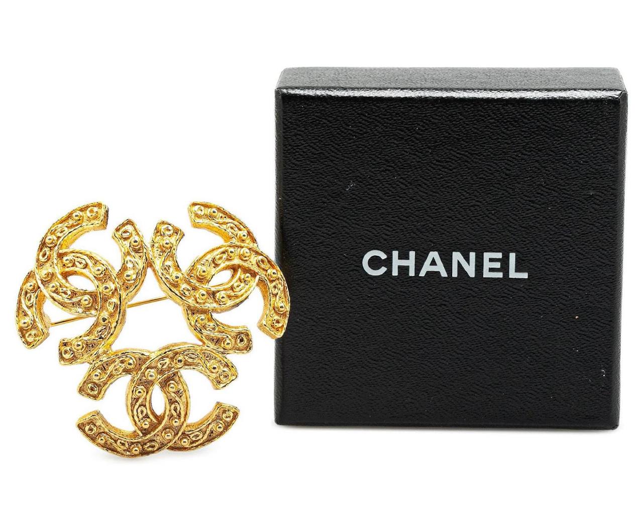Брошь Chanel 1994 года