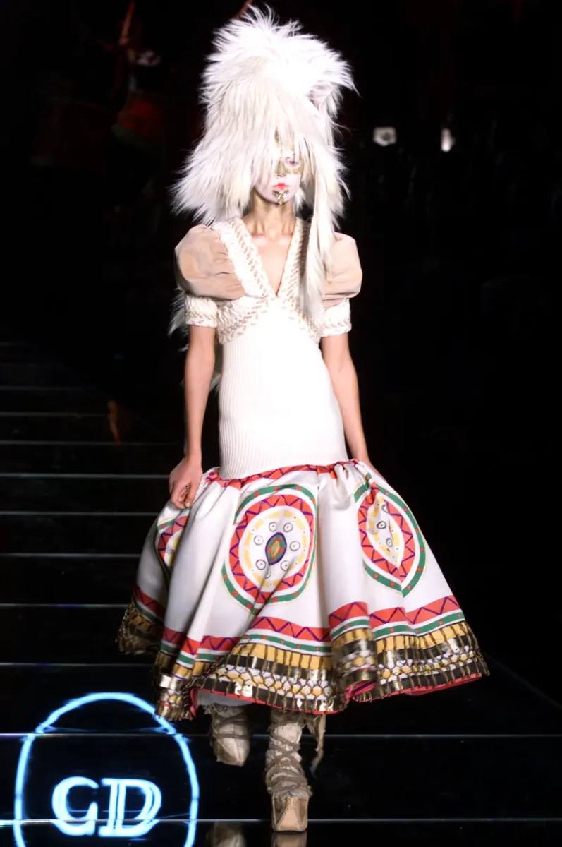 Русская коллекция Dior Haute Couture 2002 года