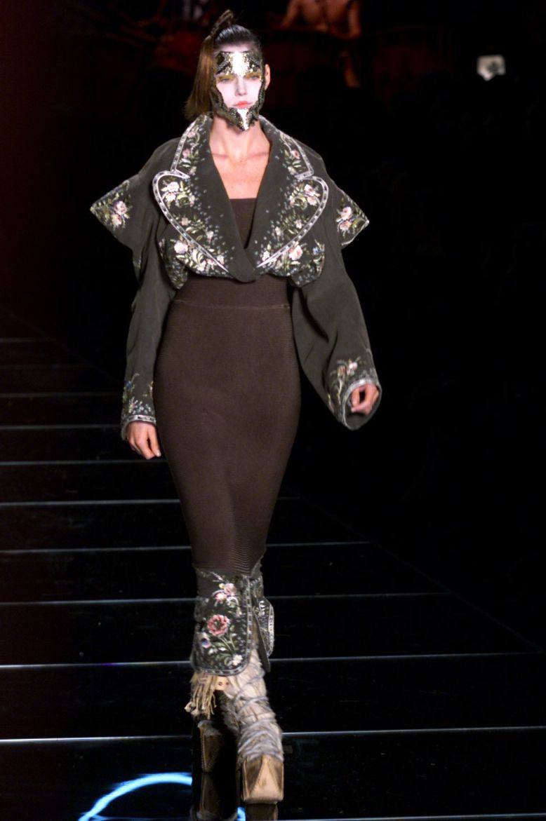 Русская коллекция Dior Haute Couture 2002 года