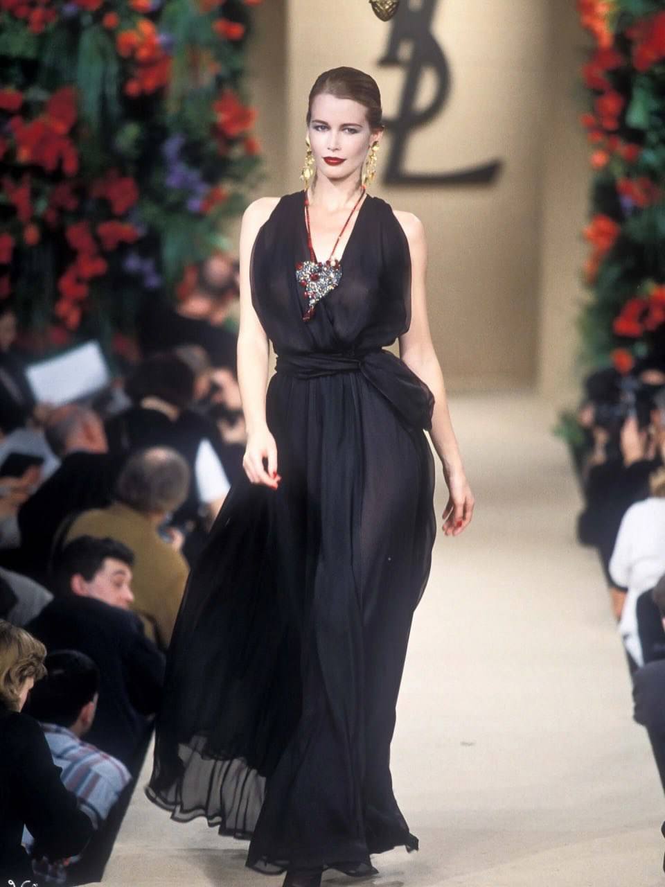 Брошь-сердце YSL и Роже Скемама