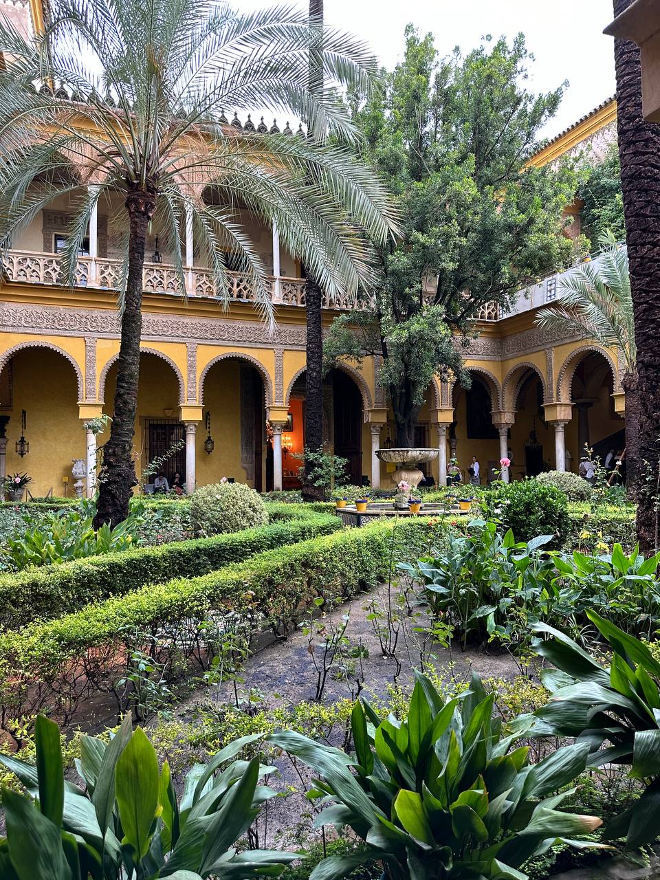 Герцогиня в Casa de las Dueñas