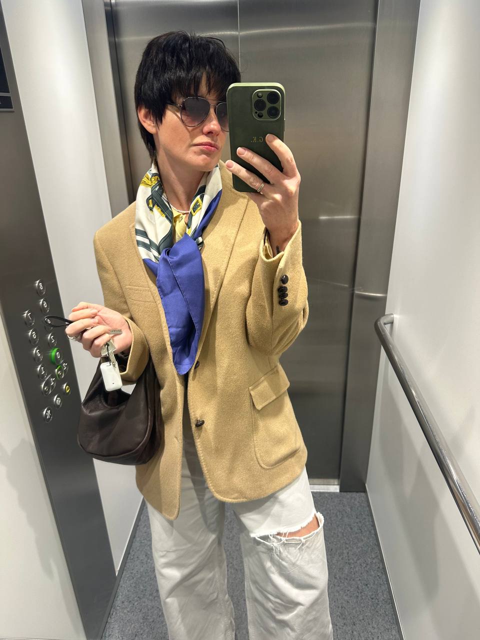 Мир carré-шарфов Hermès